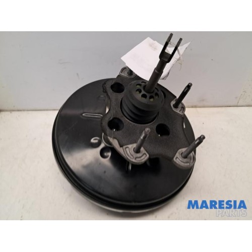 Renault - Captur - Brake servo