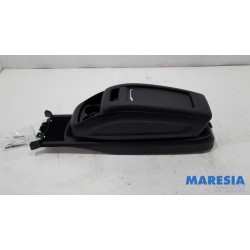 Citroen - C4 Grand Picasso - Middle console