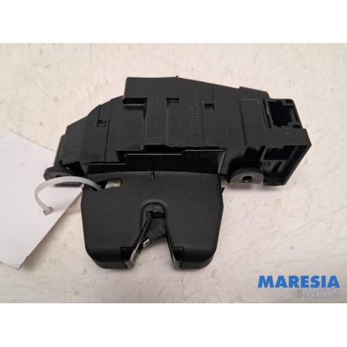 Citroen - Berlingo - Tailgate lock mechanism