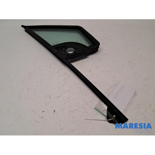 Peugeot - Partner - Quarter light, front right