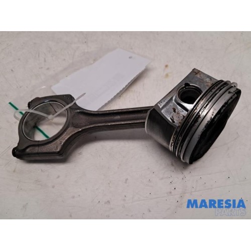 Peugeot - 5008 - Connecting rod