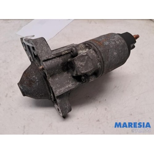 Opel - Vivaro - Startmotor