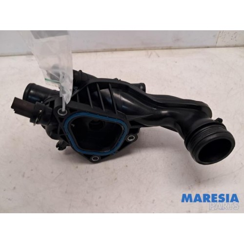Peugeot - 5008 - Thermostat housing