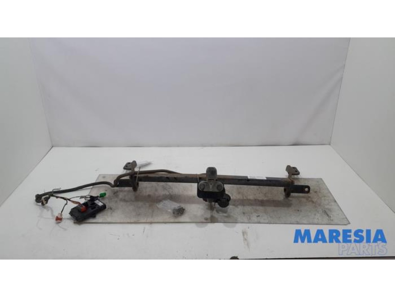 Peugeot - Partner - Towbar