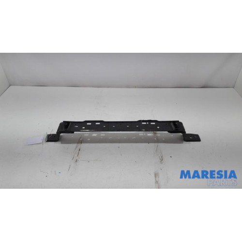 Peugeot - 308 - Radiator bar