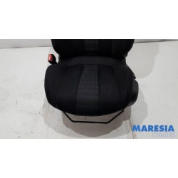 Peugeot - 308 - Sitz links