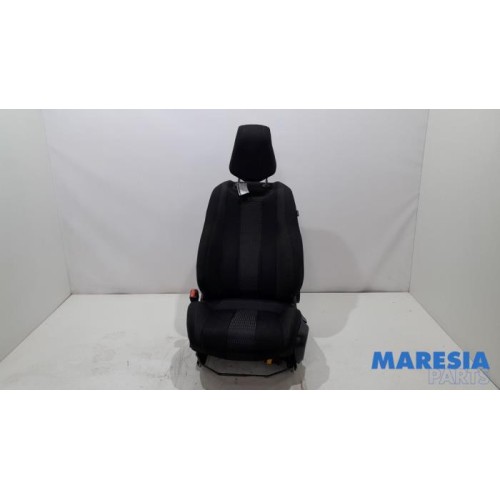 Peugeot - 308 - Sitz links