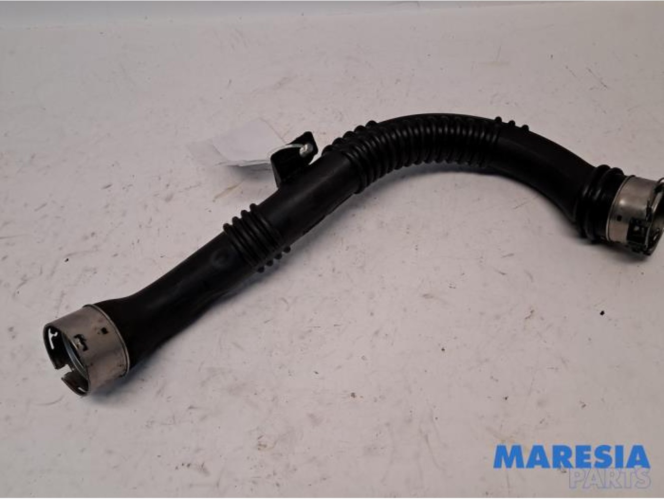 Opel - Vivaro - Intercooler tube