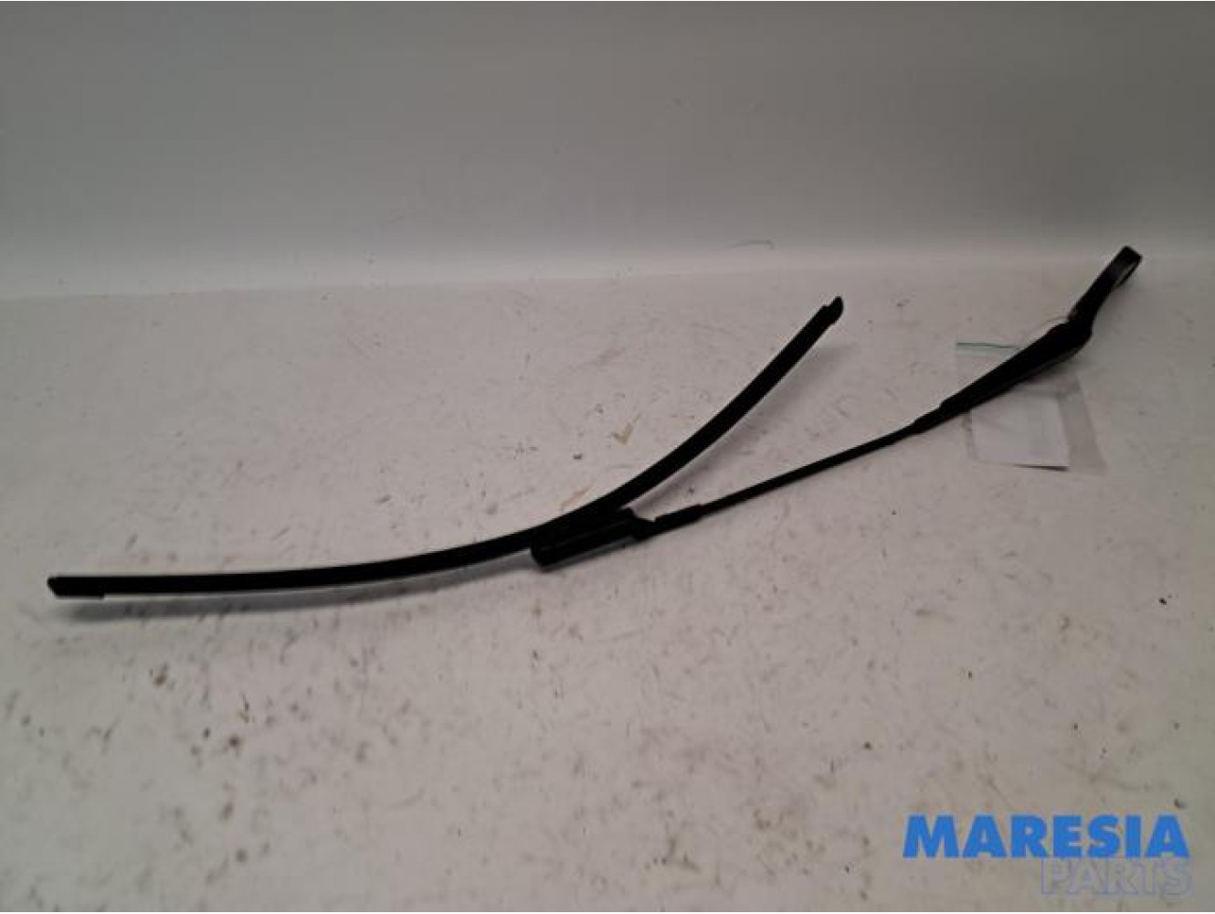 Opel - Vivaro - Front wiper arm
