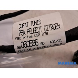 Citroen - C4 Grand Picasso - Prise USB