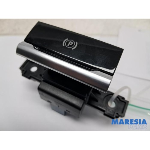 Citroen - C4 Grand Picasso - Parking brake switch
