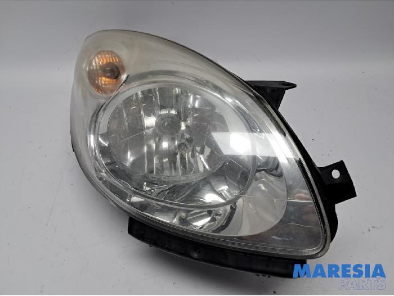 Renault - Twingo - Headlight, right