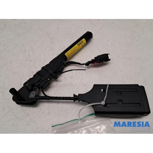 Renault - Twingo - Sicherheitsgurt Schließe links vorne