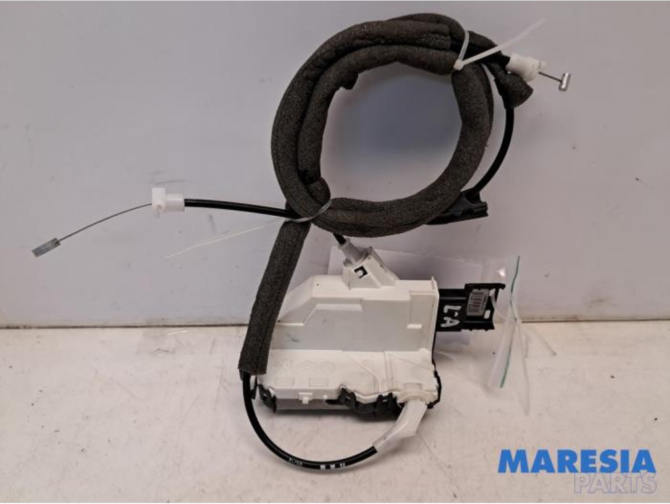 Peugeot - Partner - Sliding door lock mechanism, left