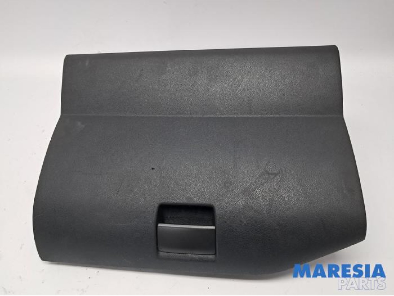 Peugeot - Partner - Glovebox