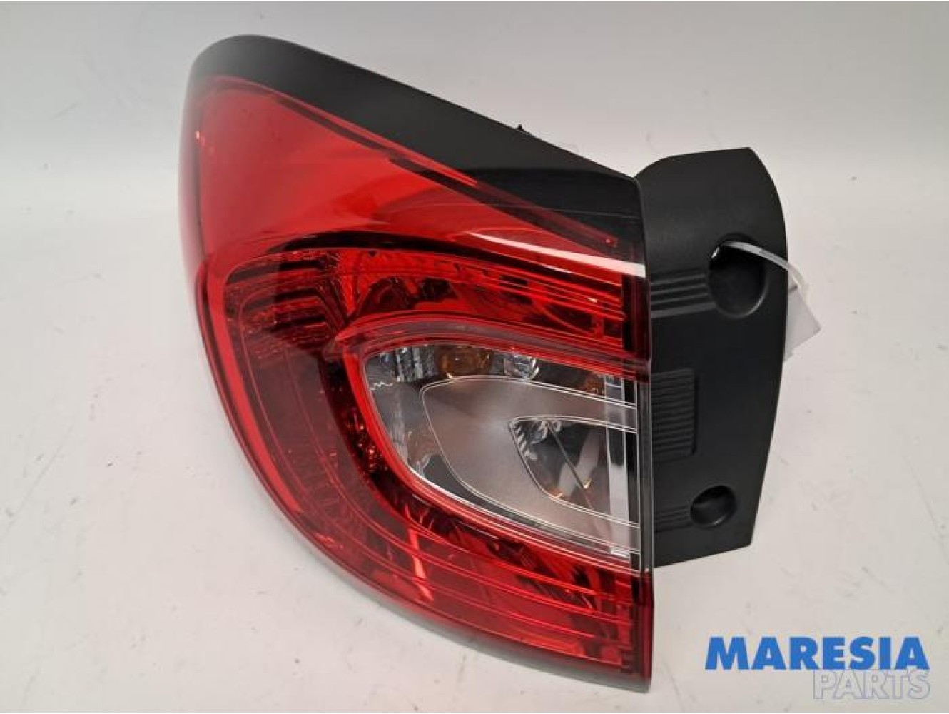 Renault - Captur - Achterlicht links