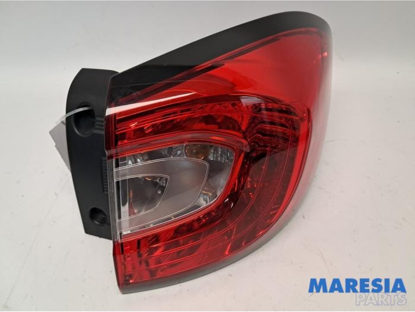 Renault - Captur - Taillight, right