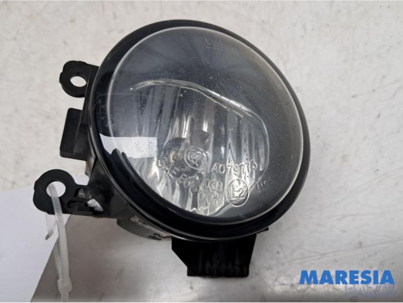 Renault - Captur - Fog light, front right