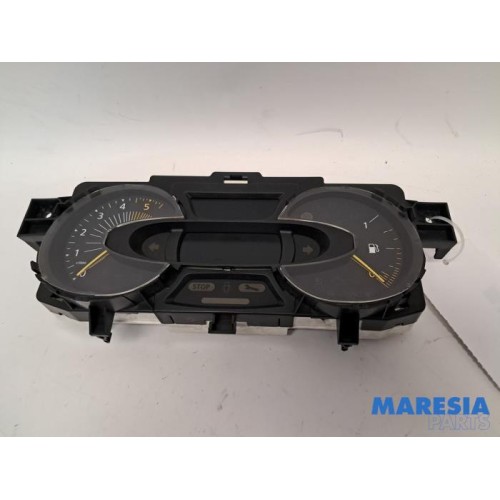 Renault - Captur - Instrument panel