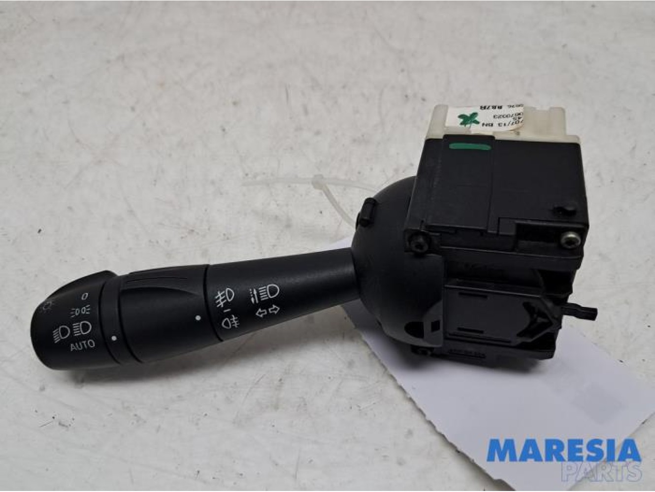 Renault - Captur - Light switch