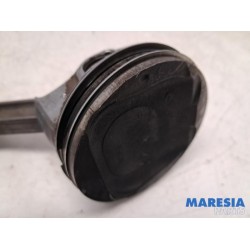 Renault - Megane - Connecting rod