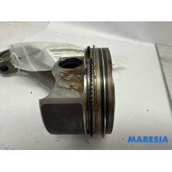Renault - Megane - Connecting rod