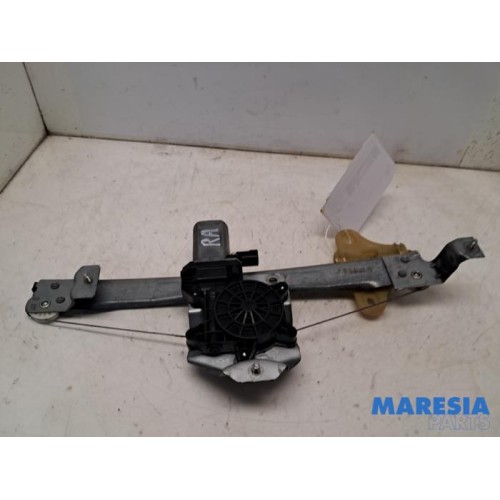 Renault - Captur - Rear door window mechanism 4-door, right