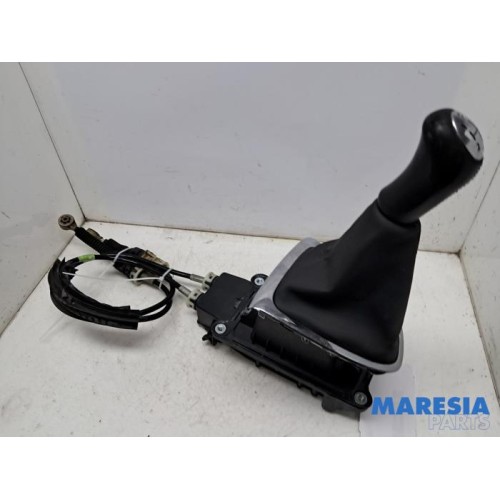 Renault - Captur - Gear stick