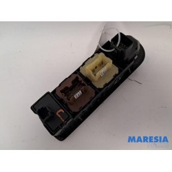 Renault - Captur - Multi-functional window switch