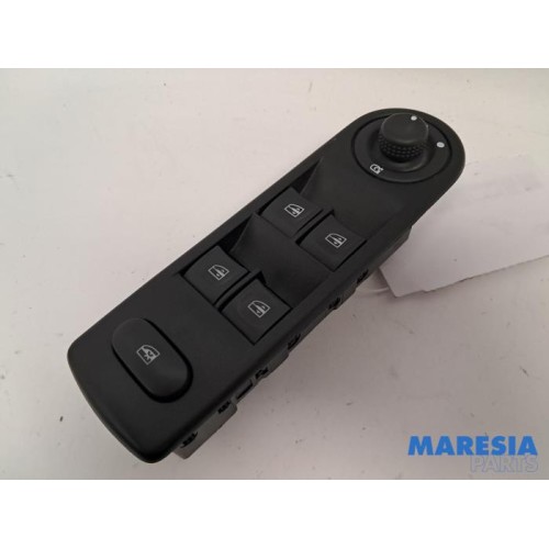 Renault - Captur - Multi-functional window switch