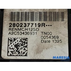 Renault - Captur - AUX / USB connection