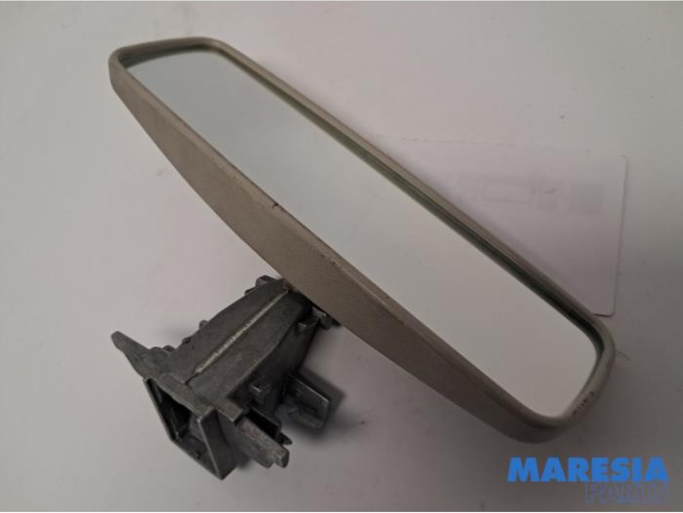 Renault - Captur - Rear view mirror