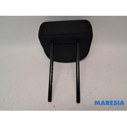 Renault - Captur - Headrest