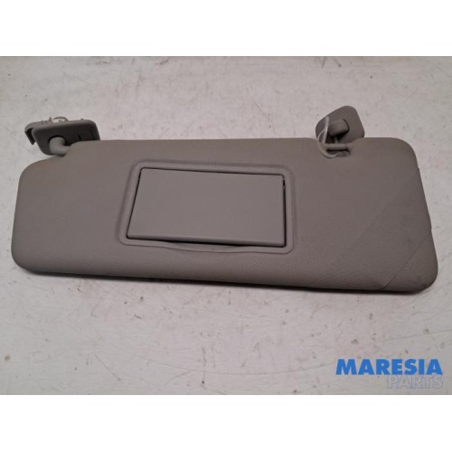 Renault - Captur - Sun visor