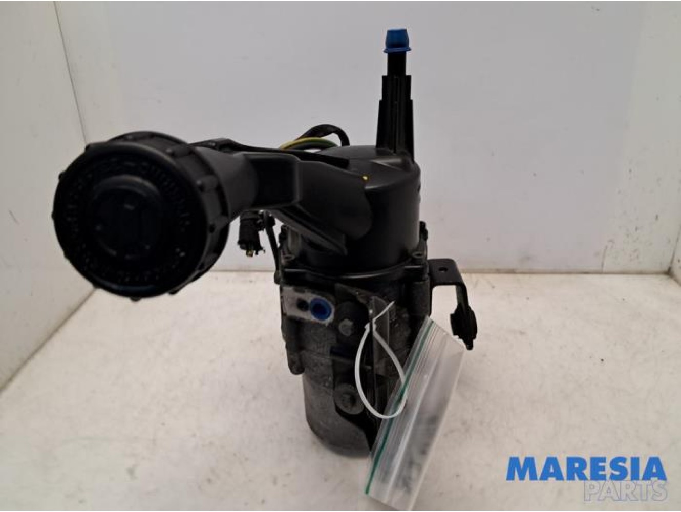 Peugeot - Partner - Power steering pump
