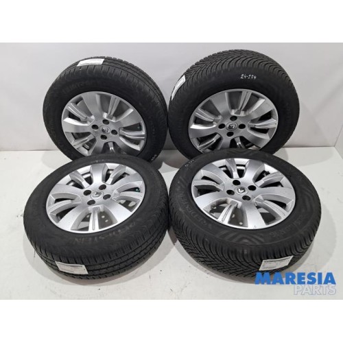 Renault - Captur - Sportvelgenset + banden