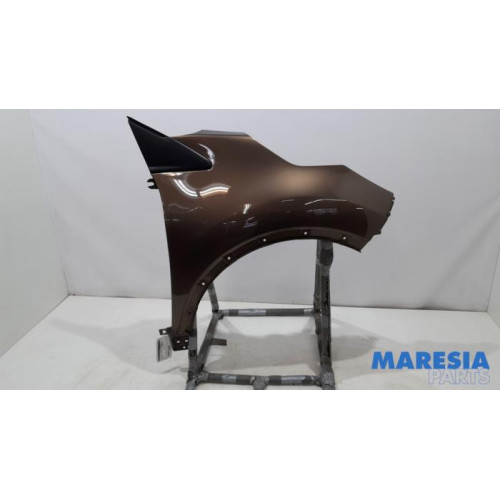 Renault - Captur - Front wing, right