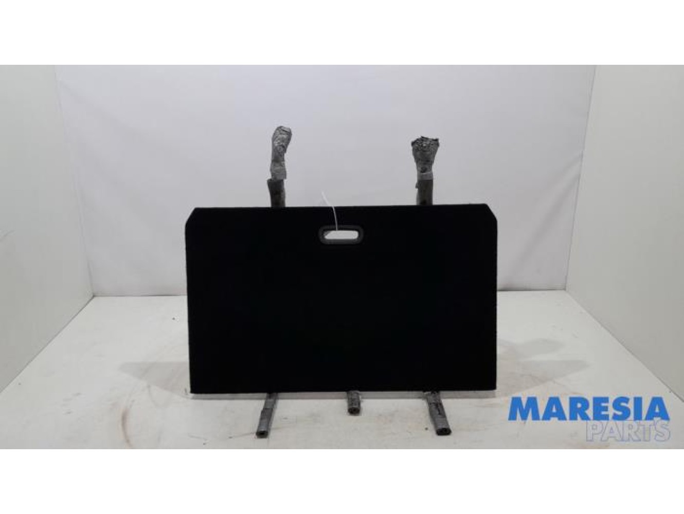 Renault - Captur - Floor panel load area