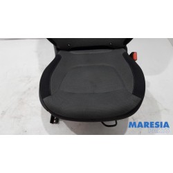 Renault - Captur - Seat, right