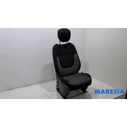 Renault - Captur - Seat, right