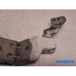 Peugeot - Partner - Rear door hinge, left