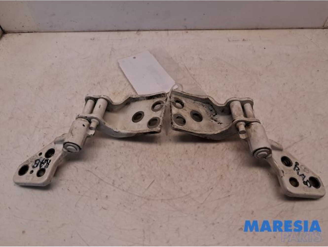 Peugeot - Partner - Charnière porte arrière droite
