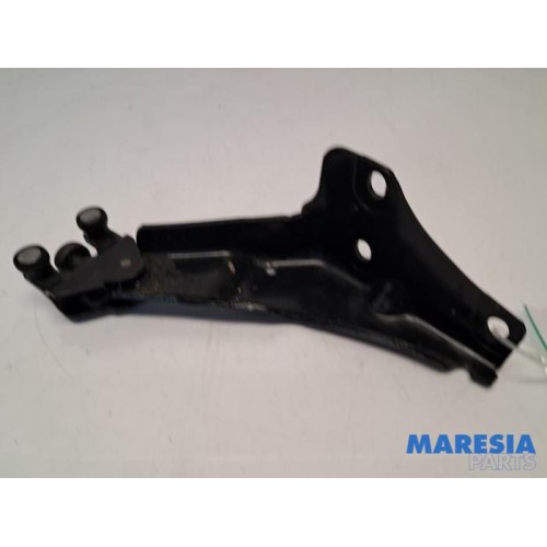 Peugeot - Partner - Sliding door rail, right