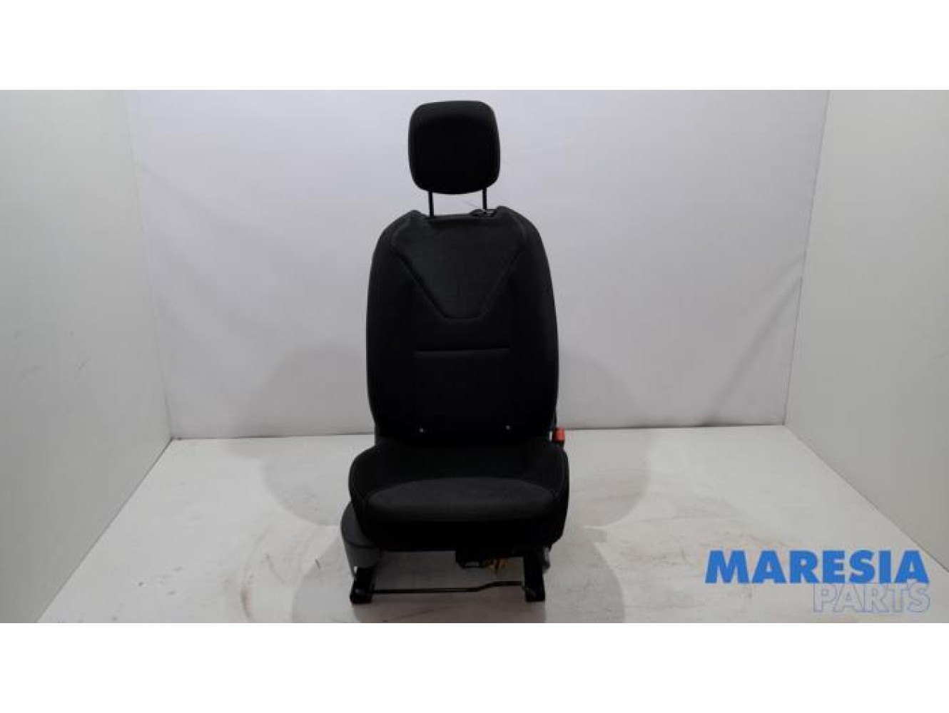 Renault - Clio - Seat, right
