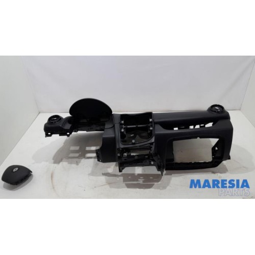 Renault - Clio - Airbag set + dashboard