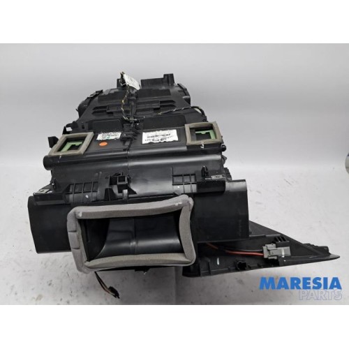 Renault - Clio - Heater housing