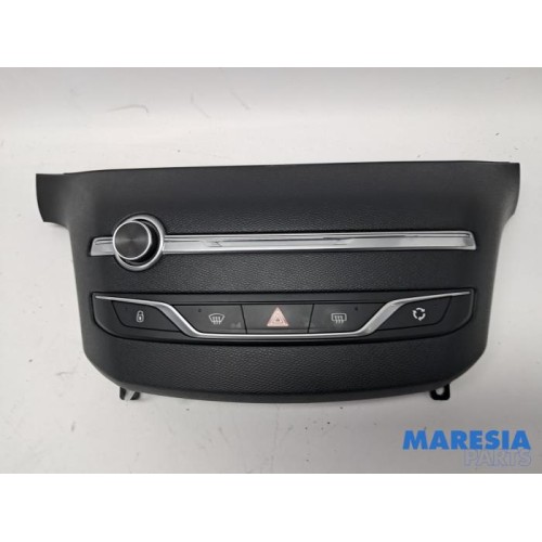 Peugeot - 308 - Panneau commande radio
