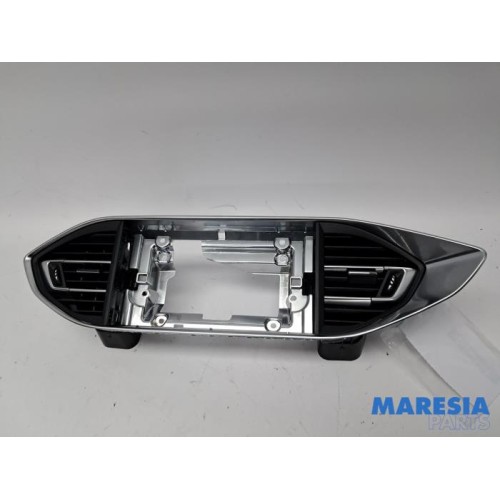 Peugeot - 308 - Dashboard decoration strip