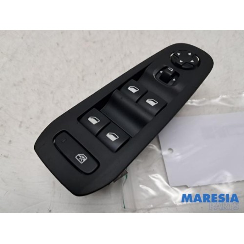 Peugeot - 308 - Multi-functional window switch