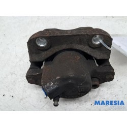 Renault - Twingo - Front brake calliper, right